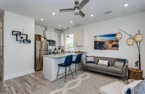 Downtown Apartment | Downtown Pensacola Townhome - Clubb St