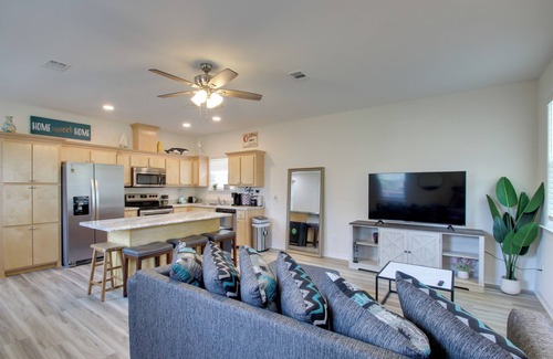 South Pensacola House | Downtown Pensacola Vacation Rental w/Yard!