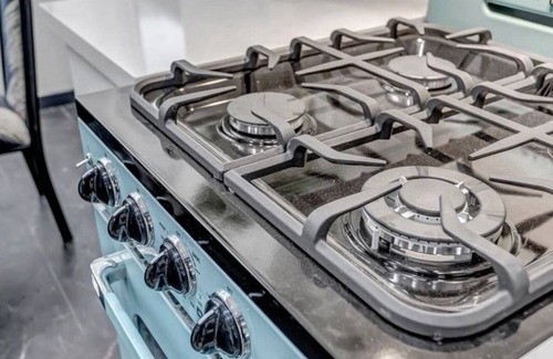 Garfield House | Downtown Phoenix Modern Retreat Unit B-nWalkable, Private & Modern