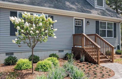 St. Michaels House | Downtown Retreat with Bikes, Fire Pit & Kayaks