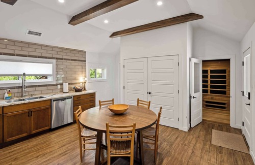 Southside House | Downtown Retreat w/Sauna | Fire Pit | Near NAU