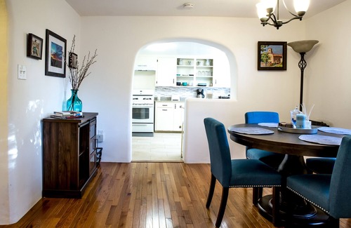 Downtown Santa Fe House | Downtown Santa Fe, Walk to Plaza, 2B/2B + Full Kitchen, AIr Conditioned
