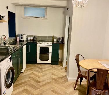Bradford-on-Avon House | 'Downtown' @ Terracotta Court