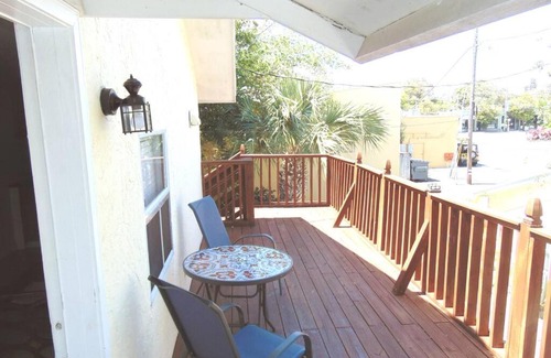 Southside Apartment | Downtown W. Palm, 2nd Story Sun Deck, near Beach!