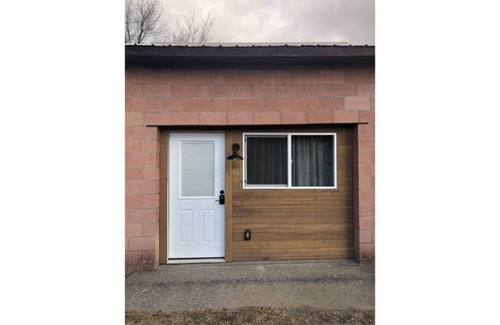 Livingston Apartment | Downtown Yellowstone Bungalow