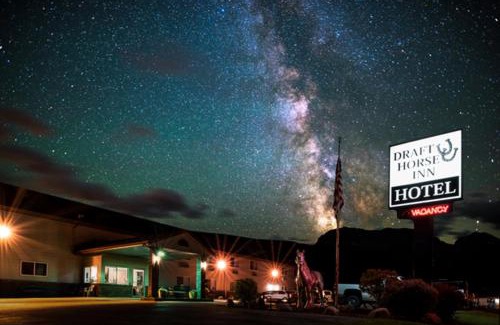 Arcadia Hotel | Draft Horse Inn and Suites