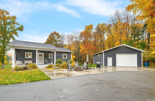 White Cloud House | Dragon House-By Hardy Dam-Hot Tub!