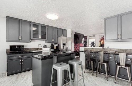 Westerville House | ★Dragon’s Lair★Private Home w/Arcade & Minigolf★