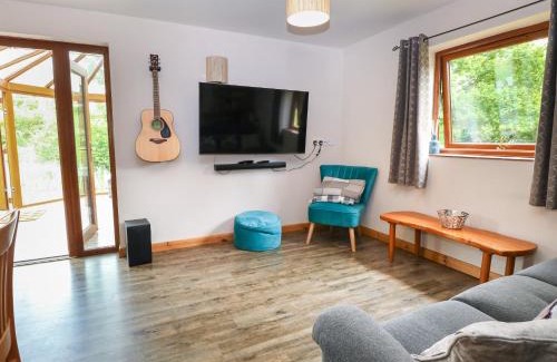 East Dereham House | Dragonfly Lodge