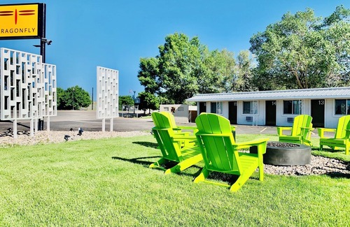 Panguitch Apartment | DRAGONFLY was created for the self reliant traveler who likes to get away from the crowds and explore the path less traveled. Our quaint town of Panguitch feels like you have gone back to simpler days.