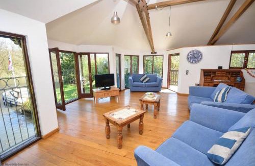 Wroxham House | Drakes - Holiday Cottage in Wroxham