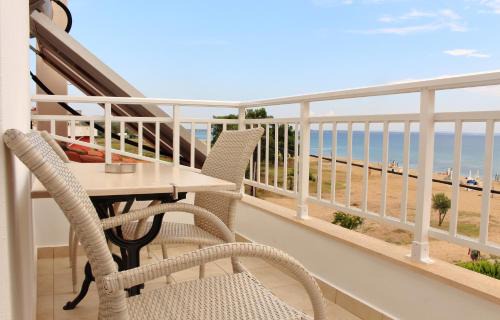 Paralia Dionysiou Apartment | Dream Apartments