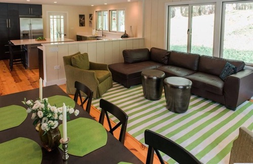 East Chatham House | Dream getaway - mtn views, ski, pool, BBQ, Firepit, Kid friendly, Lakes, WFH