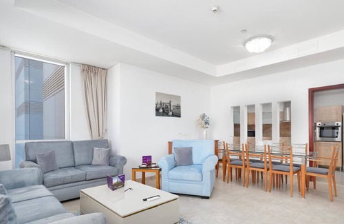 Bur Dubai Apartment | Dream Inn - Deluxe Two Bedroom Apartment with Balconyn