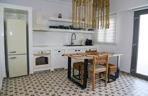 Adamas House | Dream on Adamas Milos