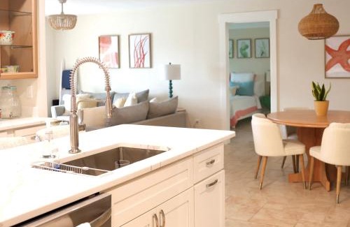 Isles of Capri House | Dreamers Hideaway I Waterfront I Direct Access