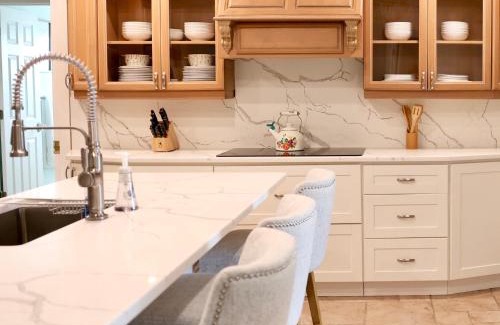 Isles of Capri House | Dreamers Hideaway I Waterfront I Direct Access