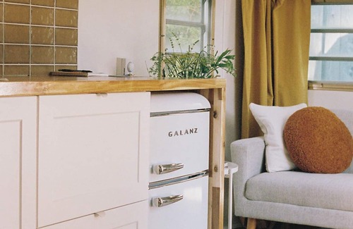 Gibsons House | Dreamy Airstream Hideaway with Private Hot Tub