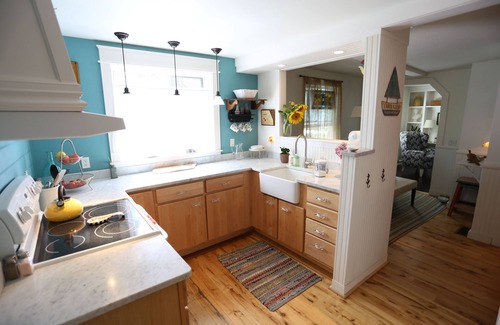 Charlevoix House | Dreamy Cottage, Perfect Location to Lakes and Town! Cutest Cottage in Charlevoix