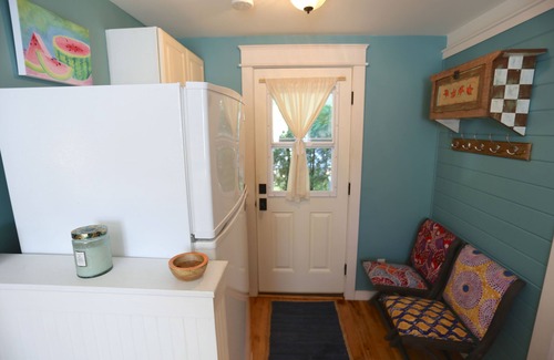 Charlevoix House | Dreamy Cottage, Perfect Location to Lakes and Town! Cutest Cottage in Charlevoix