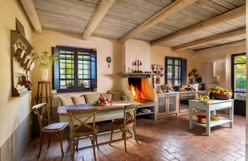 San Casciano dei Bagni Villa | Dreamy Villa in Val d'Orcia. Airco, Heated Pool