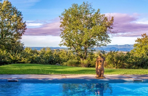 San Casciano dei Bagni Villa | Dreamy Villa in Val d'Orcia. Airco, Heated Pool