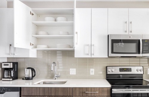 West End Apartment | Dreamy North Station 1BR w/W/D & Gym, near TD Garden, by Blueground