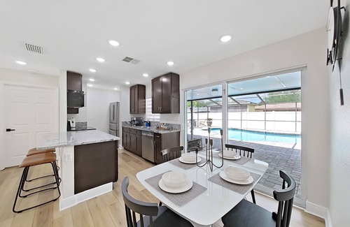 Orient Park House | Dreamy Oasis 4-BR, 1 mile from Hard Rock Casino/With “Pool”