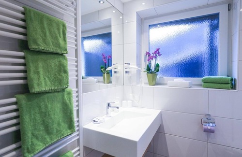 Untertschern Cottage | Dreibettzimmer mit Südbalkon - Haus Maria