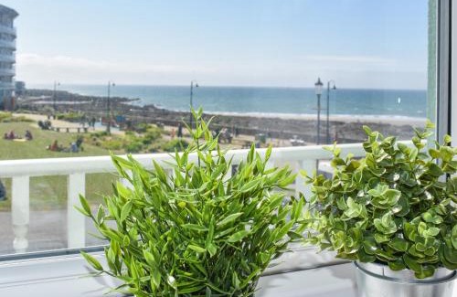 Westleigh House | Drift Away