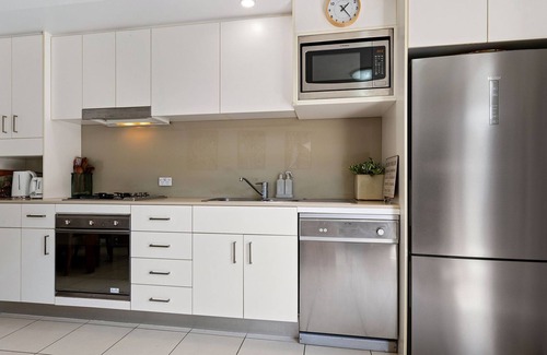 Casuarina Apartment | Drift North 42 with Resort Pool