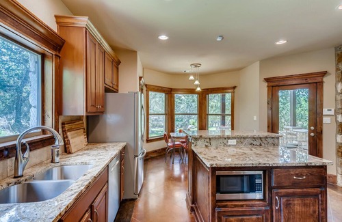 Austin House | Dripping Springs Hill Country Fall/Winter SALE New Stays 2nts get 30% Off 3rd!