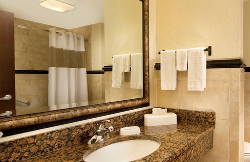 Wetmore Hotel | Drury Inn & Suites Near La Cantera Parkway
