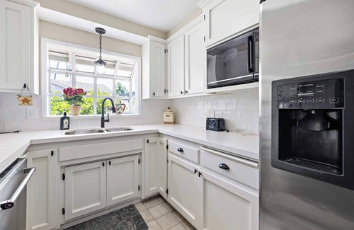 Glendora House | DT Glendora Home w/Sauna - Piano - Parking