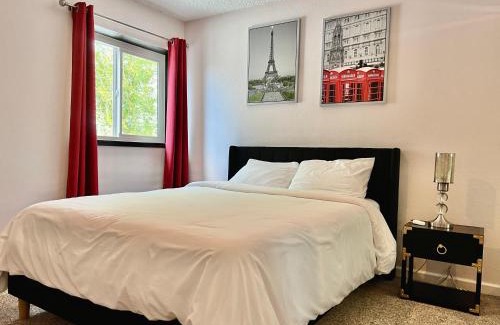 Northeast Reno House | DT Reno - 4BR Home with Patio, BBQ Grill, Games Room