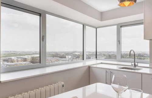 Dublin Apartment | DUB 2 Bedroom Serviced Apartment For Rent