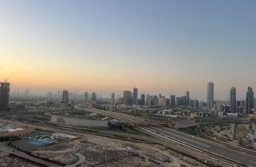 Madinat Zayed Apartment | Dubai Sky Line View Apartment