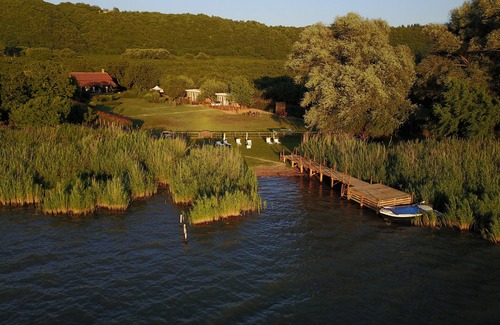 Caprarola Cottage | duck cottage beach vico