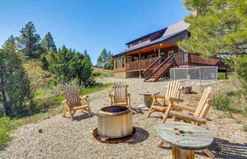 Long Valley Junction House | Duck Creek Cabin With Trailer Parking