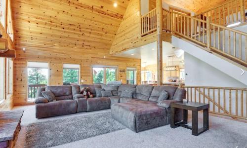 Long Valley Junction House | Duck Creek Cabin With Trailer Parking