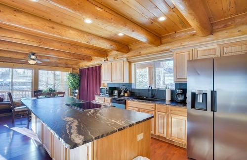 Duck Creek Village Cabin | Duck Creek Village Cabin w/ Deck - Hike & Ski!