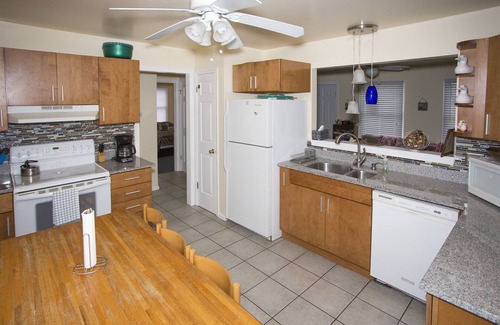 Chincoteague House | Duck's Delight - Pet friendly rentals within walking distance to Maddox Blvd!