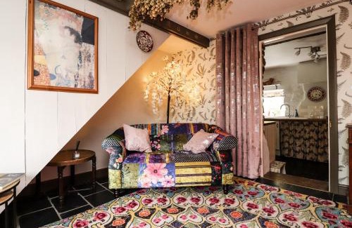 Hurst Green House | Duckdown