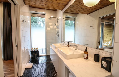 Tofino Hotel | Duffin Cove Oceanfront Lodging