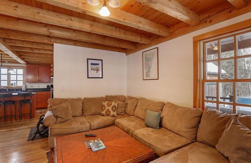 Moscow House | Dug's House: 4 br, pet friendly, deck w/Mansfield views!