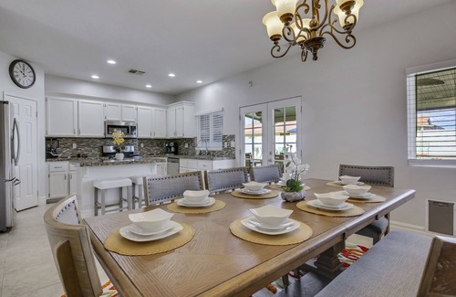 Coachella House | Dulce Vida: Pool, Spa, Table Games, Fire Pit, BBQ!