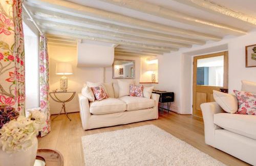 Wimborne House | Dulcima Cottage
