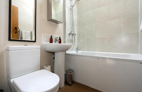 Bradbourne House | Dumble Cottage