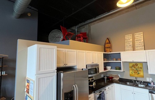 South Haven House | Dune Haven | Luxurious Downtown Loft w/Indoor/Outdoor Pool, Hot tub