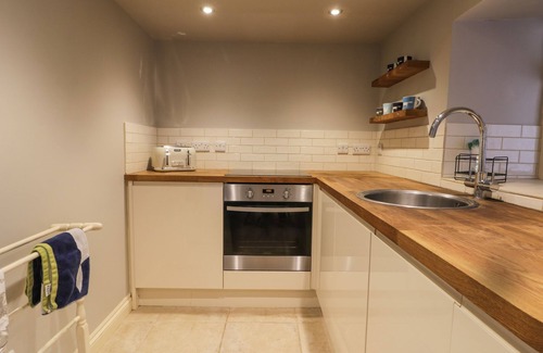 Westow House | DUNNING, THE MOUNT, pet friendly, character holiday cottage in York